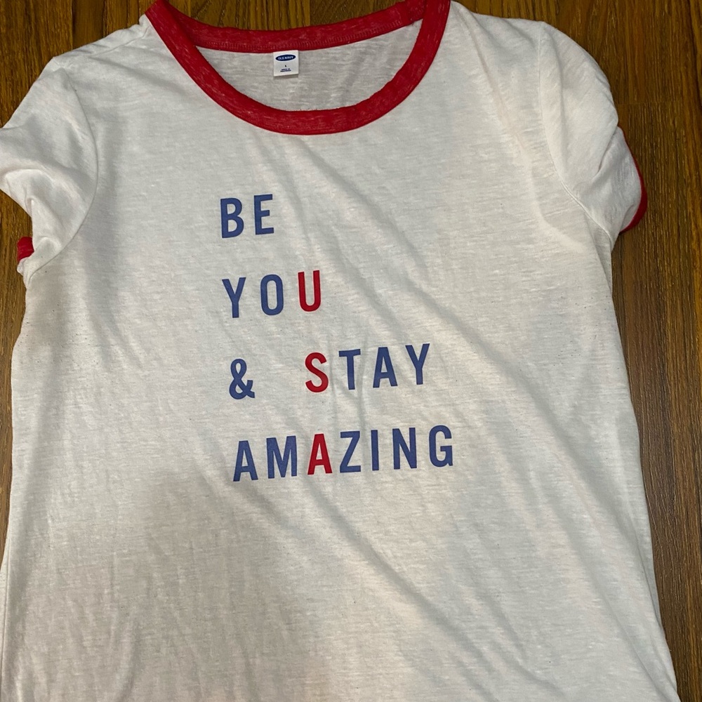 Cute Old Navy T-shirt